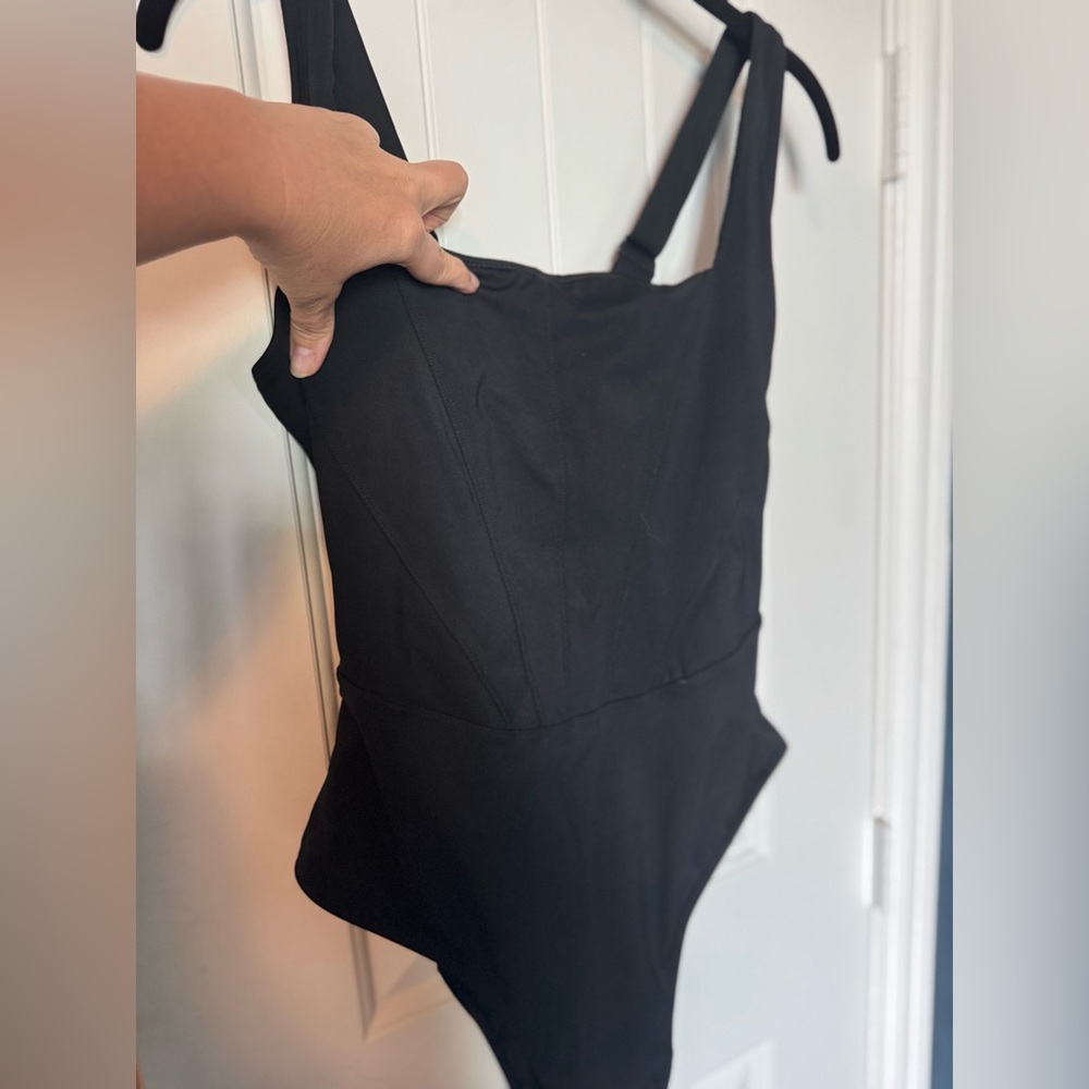 Ta3 seamed squarey black suit size large